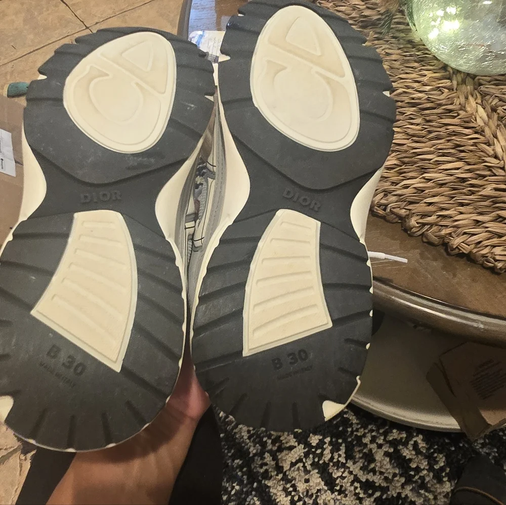 Dior Men's Gray Sneakers - Picture 11 of 17